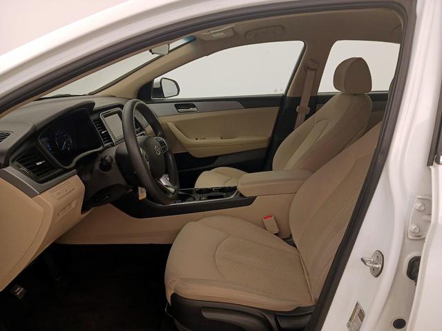 Photo of 2019 White Hyundai SONATA