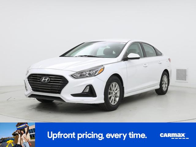 Photo of 2019 White Hyundai SONATA