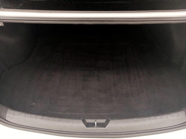 Photo of 2019 White Hyundai SONATA