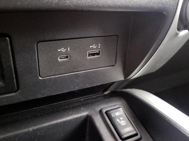 Photo of 2021 Blue Nissan Titan