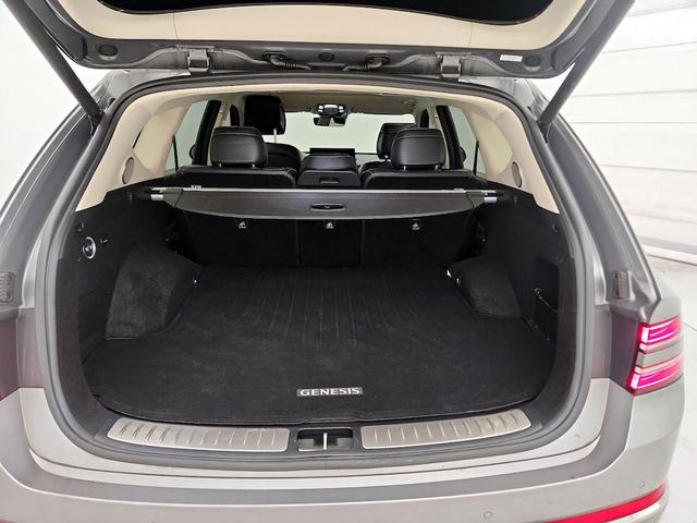 Photo of 2021 Gray Genesis GV80