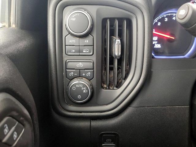 Photo of 2022 Silver Chevrolet Silverado 1500