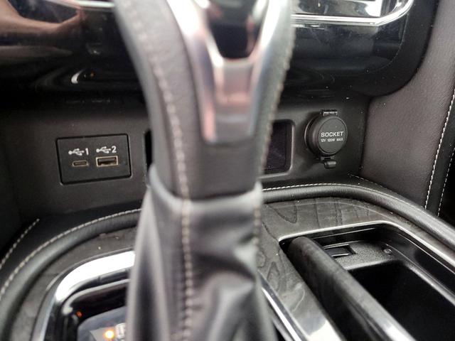 Photo of 2021 Silver INFINITI QX80
