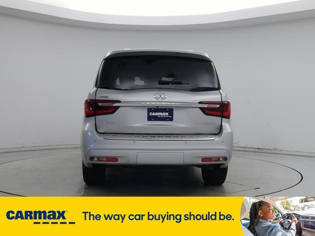 Photo of 2021 Silver INFINITI QX80