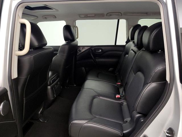 Photo of 2021 Silver INFINITI QX80