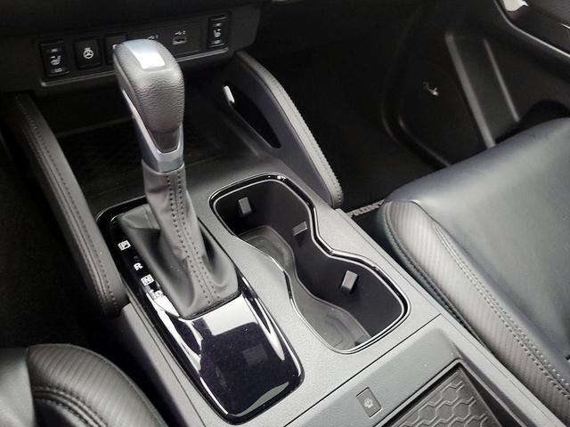 Photo of 2022 Gray Nissan Frontier
