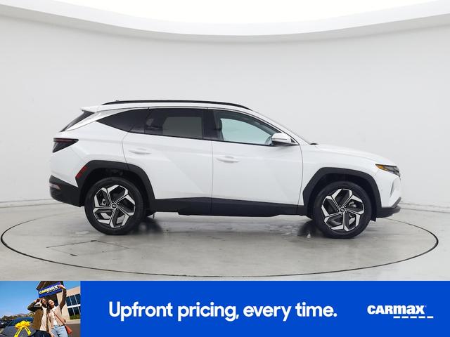Photo of 2022 White Hyundai TUCSON