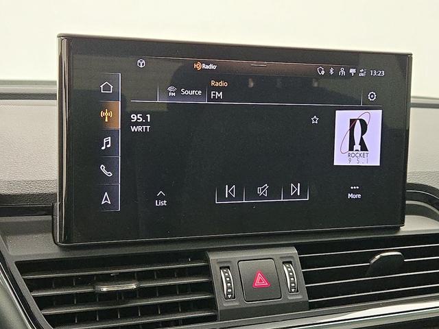 Photo of 2022 Blue Audi Q5