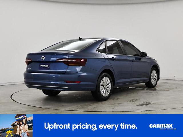 Photo of 2019 Blue Volkswagen Jetta