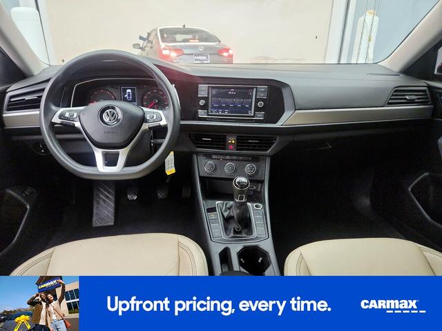 Photo of 2019 Blue Volkswagen Jetta