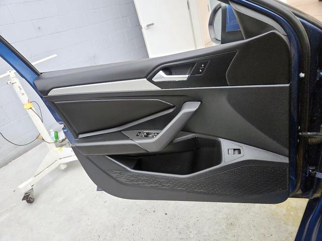 Photo of 2019 Blue Volkswagen Jetta