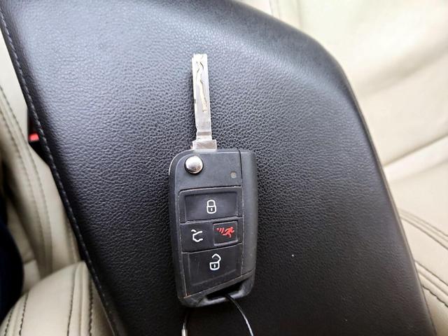Photo of 2019 Blue Volkswagen Jetta