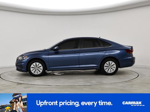 Photo of 2019 Blue Volkswagen Jetta