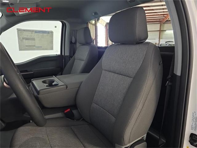 Photo of 2025 Oxford White Ford F-150