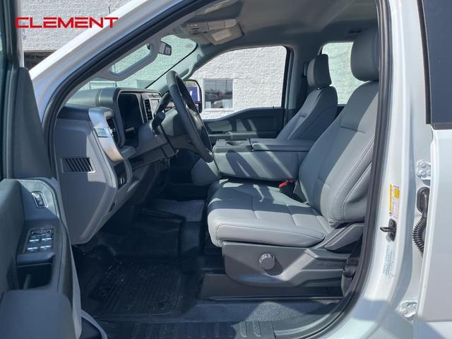 Photo of 2025 Oxford White Ford F-250