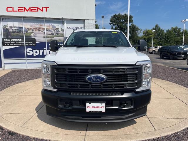 Photo of 2025 Oxford White Ford F-250