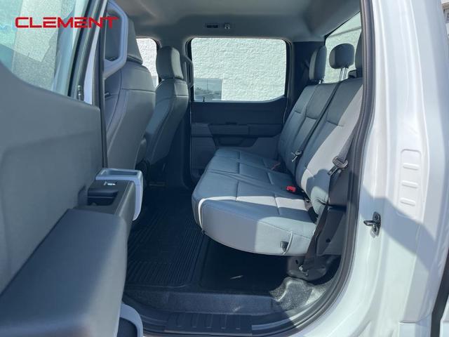 Photo of 2025 Oxford White Ford F-250