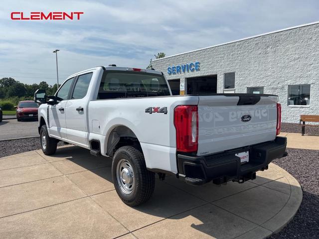 Photo of 2025 Oxford White Ford F-250