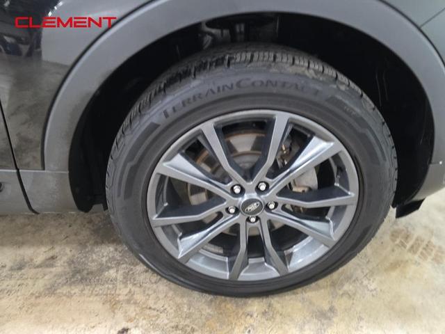 Photo of 2019 Black Metallic Ford Explorer