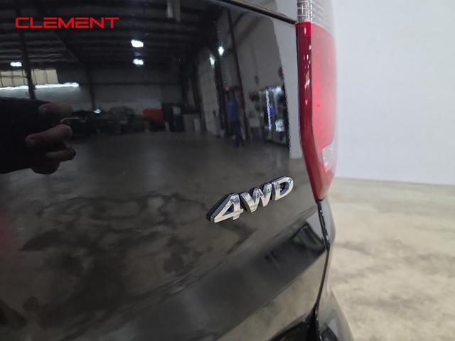 Photo of 2019 Black Metallic Ford Explorer