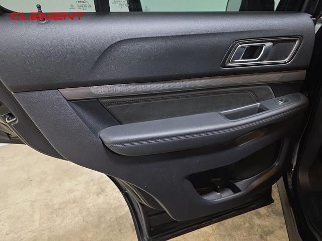 Photo of 2019 Black Metallic Ford Explorer