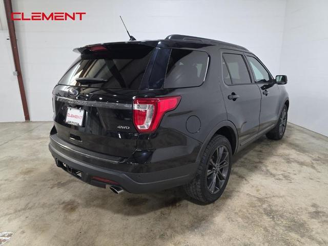 Photo of 2019 Black Metallic Ford Explorer