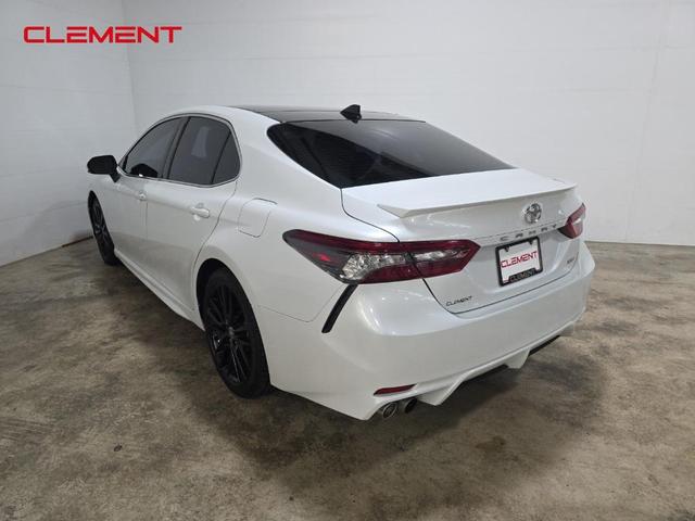 Photo of 2021 Super White Toyota Camry