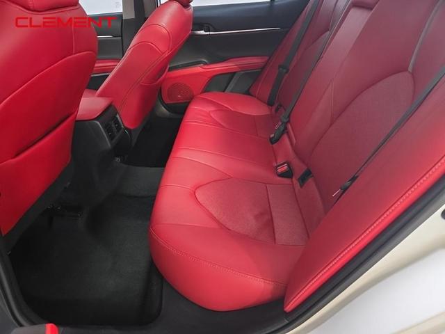 Photo of 2021 Super White Toyota Camry
