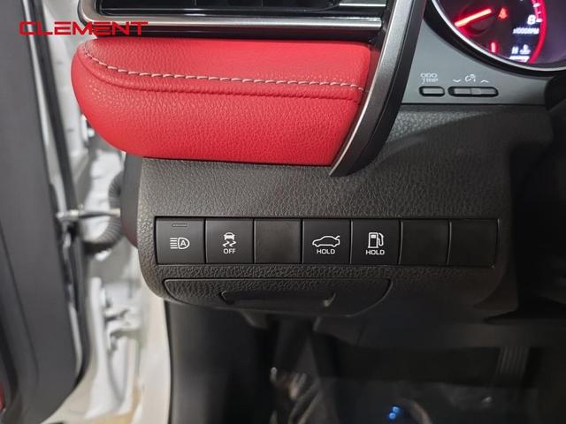 Photo of 2021 Super White Toyota Camry