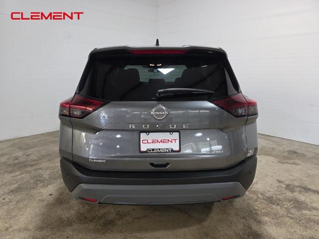 Photo of 2023 Gun Metallic Nissan Rogue