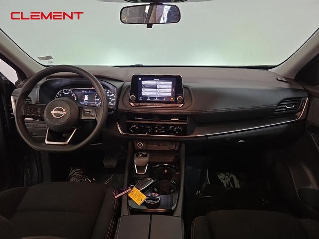 Photo of 2023 Gun Metallic Nissan Rogue
