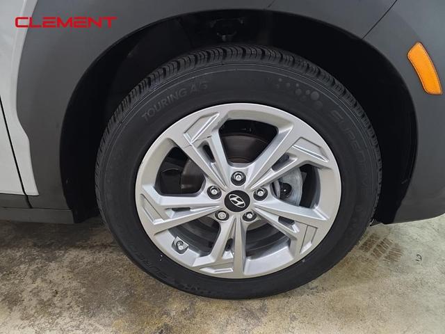 Photo of 2023 Cyber Silver Hyundai KONA