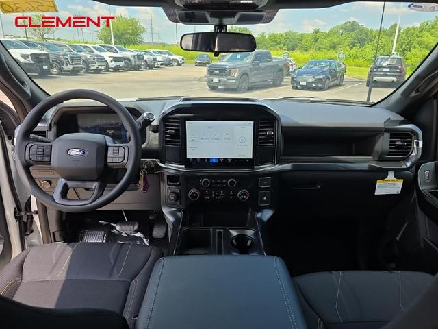 Photo of 2025 Oxford White Ford F-150