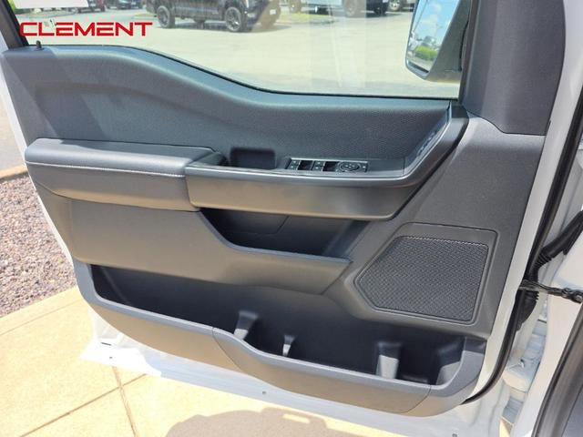 Photo of 2025 Oxford White Ford F-150