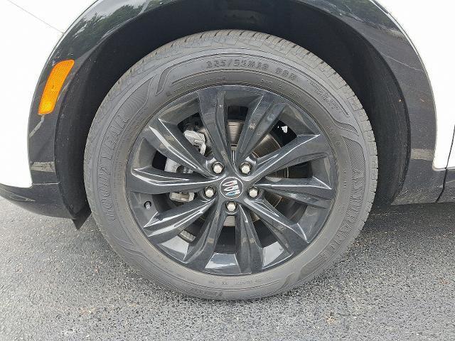 Photo of 2024 Summit White Buick Envista