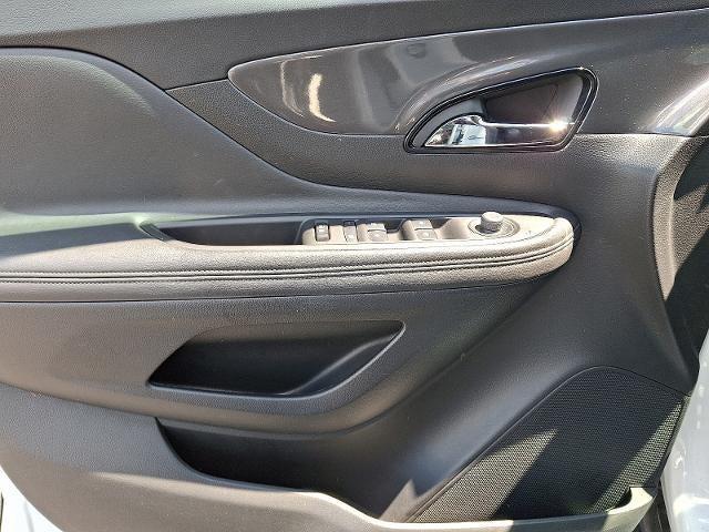Photo of 2017 Summit White Buick Encore