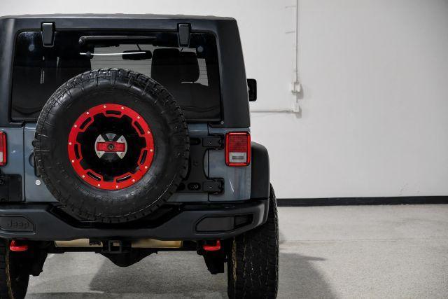 Photo of 2013 Gray Jeep Wrangler