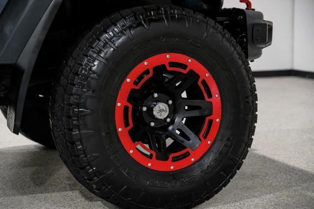 Photo of 2013 Gray Jeep Wrangler