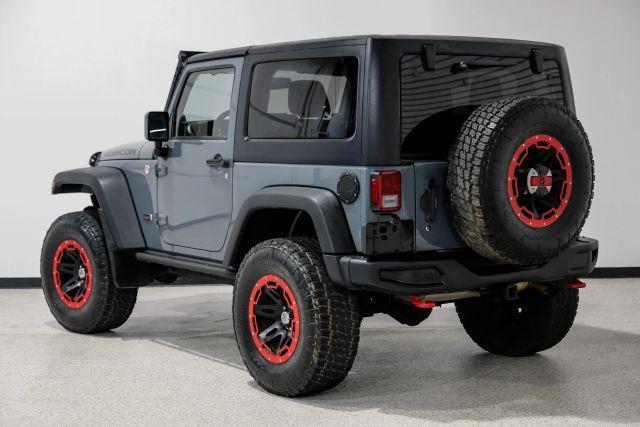 Photo of 2013 Gray Jeep Wrangler