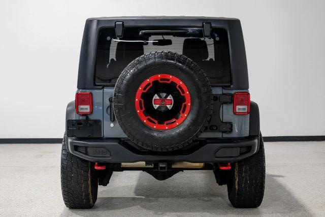 Photo of 2013 Gray Jeep Wrangler