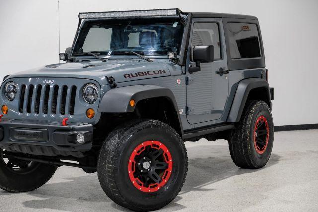 Photo of 2013 Gray Jeep Wrangler