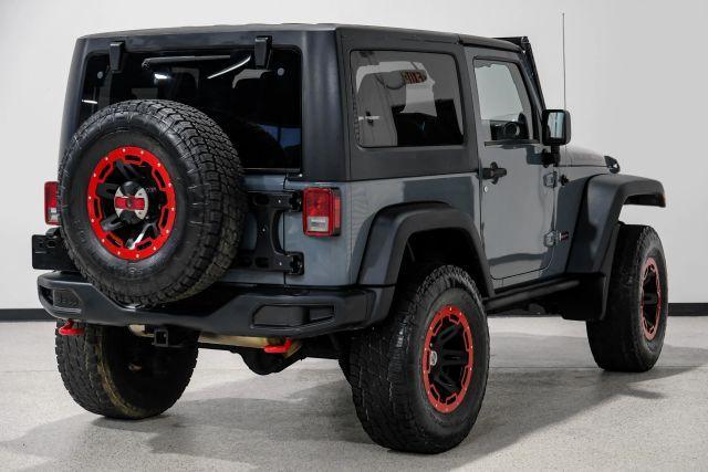 Photo of 2013 Gray Jeep Wrangler