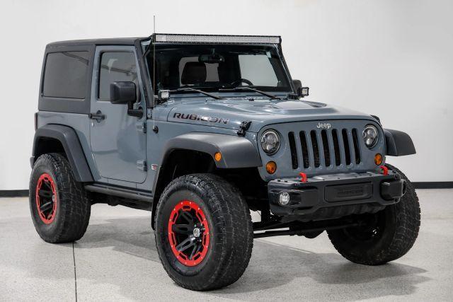 Photo of 2013 Gray Jeep Wrangler