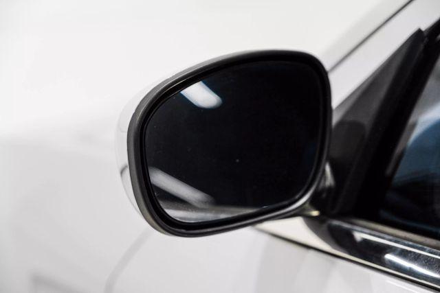Photo of 2008 Silver Chrysler 300