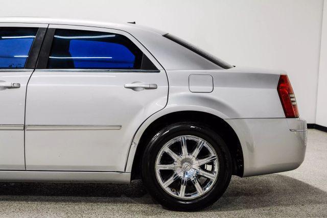 Photo of 2008 Silver Chrysler 300