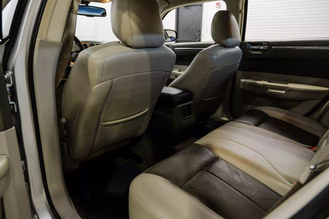 Photo of 2008 Silver Chrysler 300
