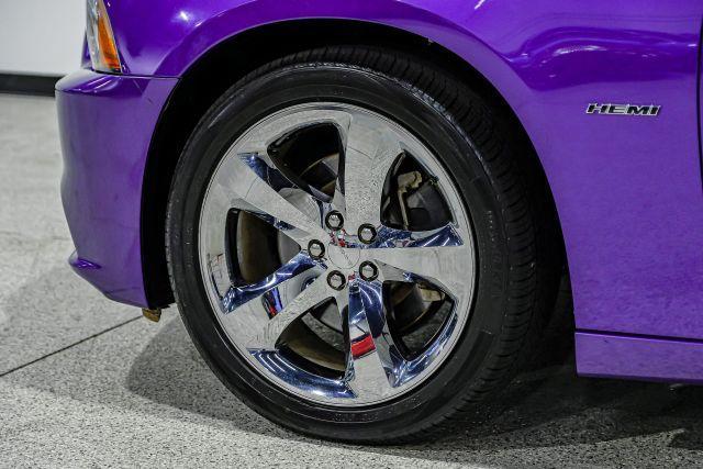 Photo of 2014 Purple Dodge Charger