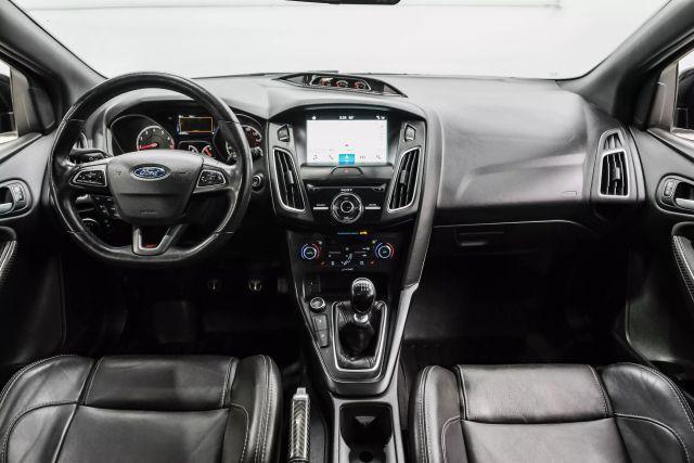 Photo of 2016 Black Ford Focus ST