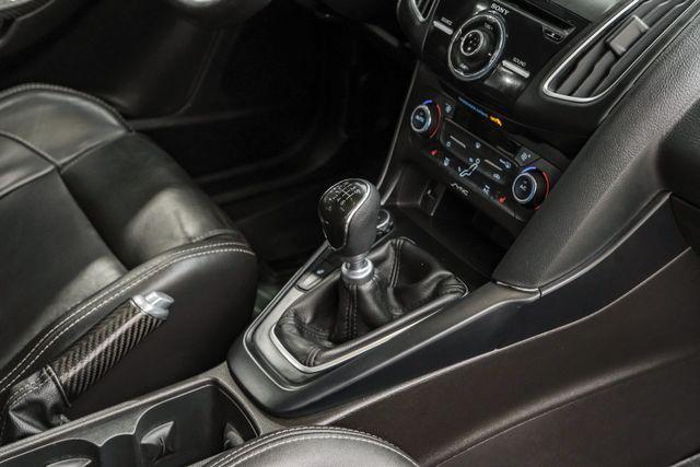 Photo of 2016 Black Ford Focus ST
