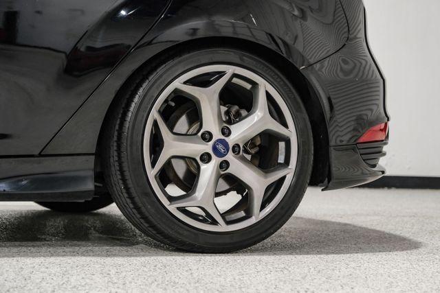 Photo of 2016 Black Ford Focus ST